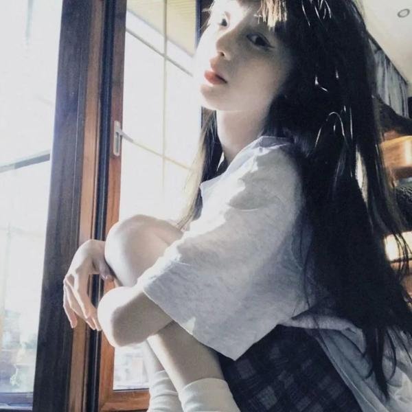 爱长颈鹿的女人